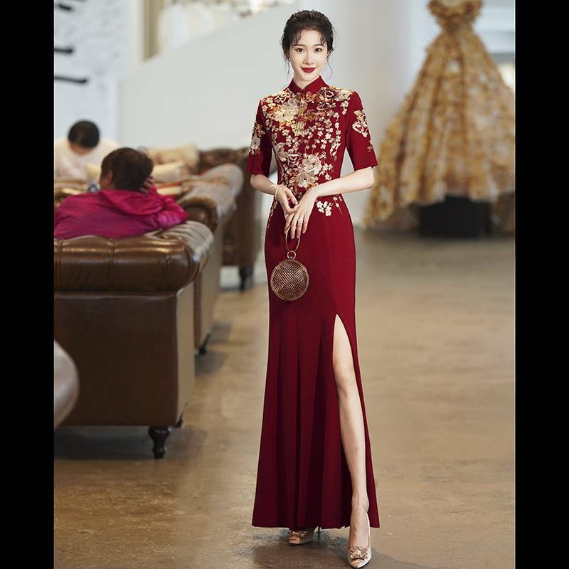 Vestido de novia chino bordado, Cheongsam, Vestido de noche de sirena rojo vino, Media manga, moda