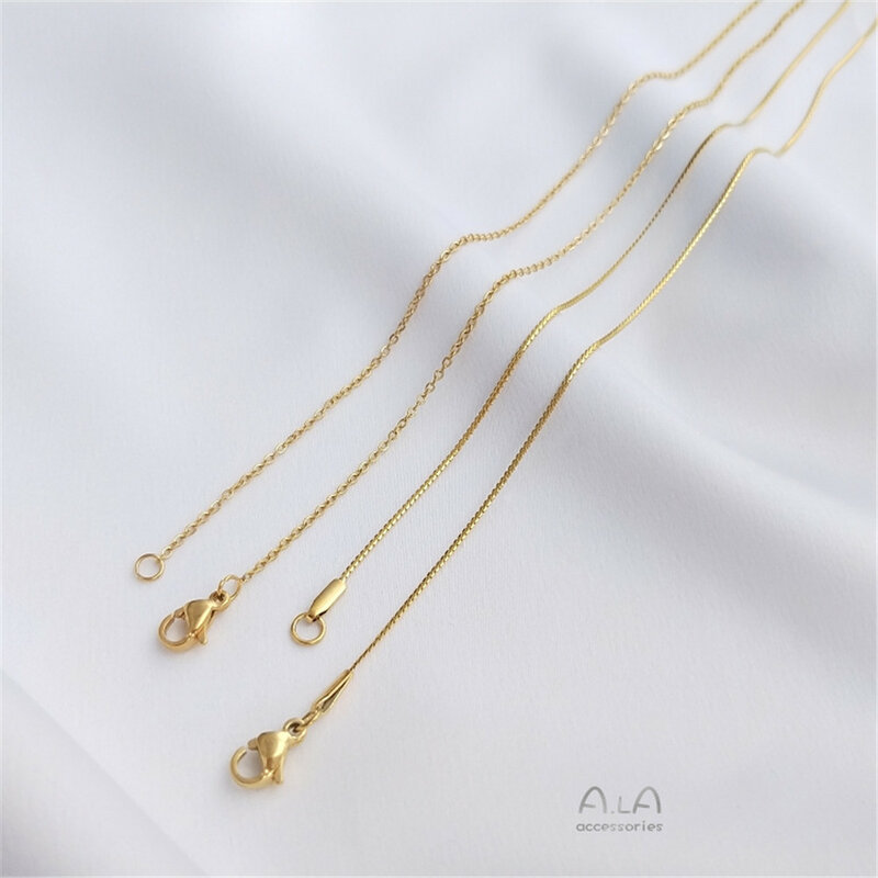 Titanium steel Ultra fine Clavicle O Side S Chain Fashionable lightweight luxury vacuum plated 18K gold necklace for women