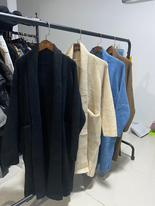 LANMREM sweter dziergany kobiet 2024 jesień i zima nowy dziki sweter średniej długości luźny, gruby modny płaszcz z paskiem PC285