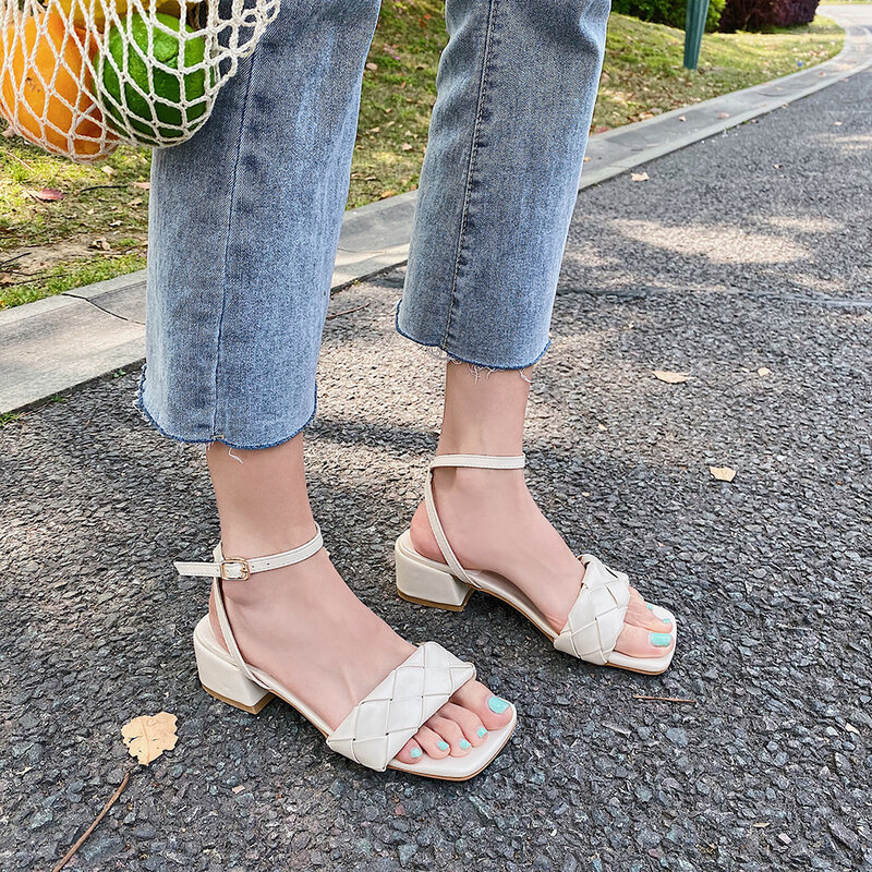 Verano de 2020 hebilla de correa de tobillo Sandalias de tacón Mujer de Punta abierta sandalias de gladiador pizca de banda estrecha damas zapatos cuadrados de