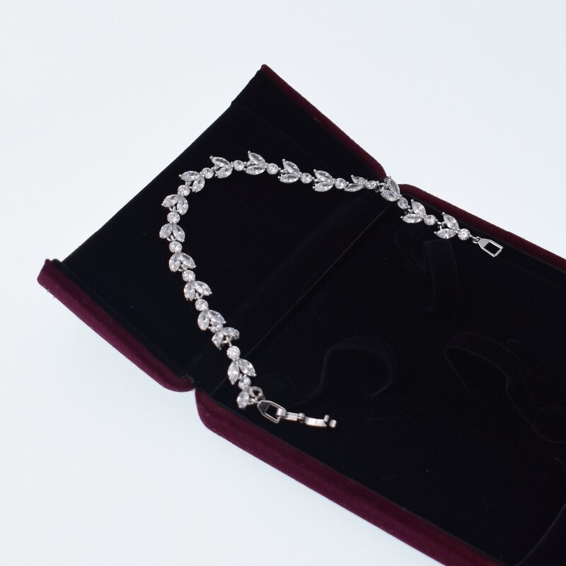 2019 nouveau Bracelet coréen luxe Bracelets pour Femme cristal argent couleur cubique zircon Bracelets Femme mariée bijoux de mariage
