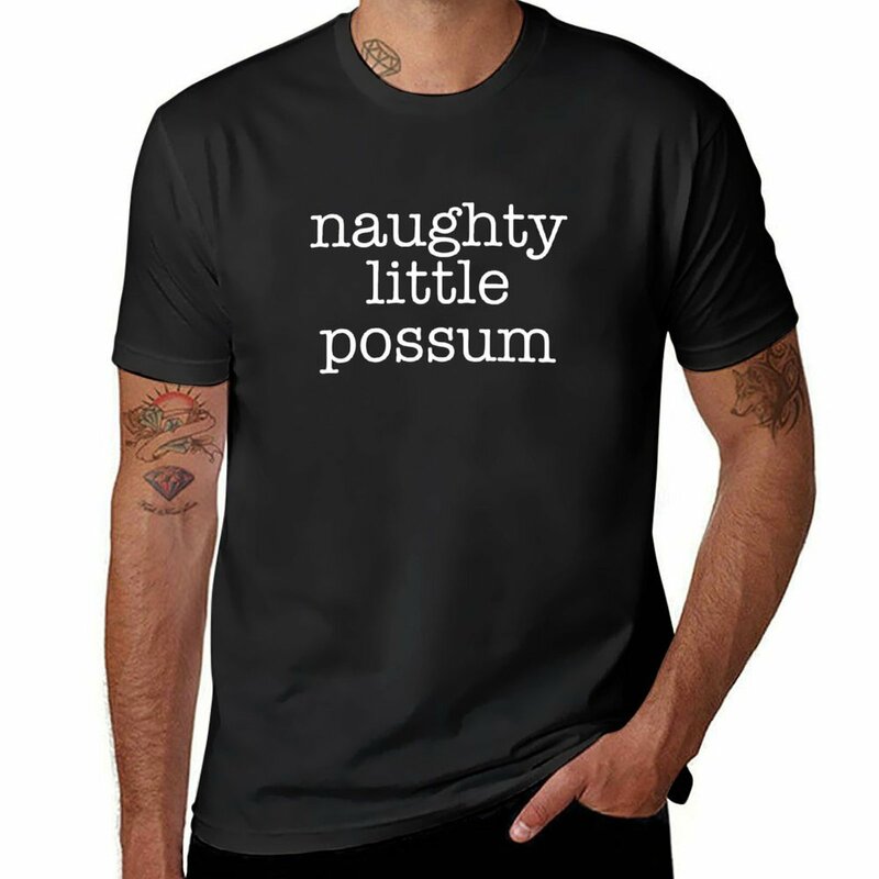 T-shirt Naughty Little Possum para homem, Blusa extragrande, Suplente