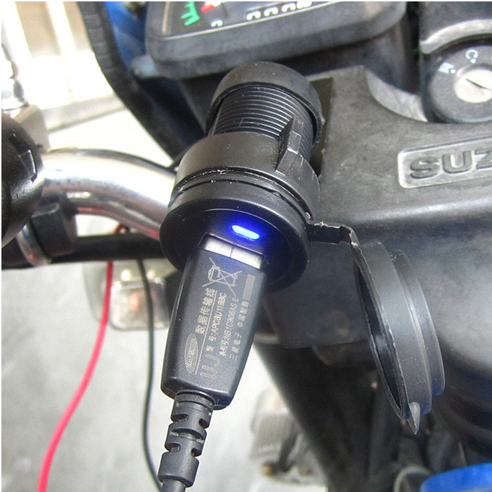 オートバイ用防水USB充電器,スペアアクセサリー,プロのプラスチック製アダプター,電話の交換,DC 12v
