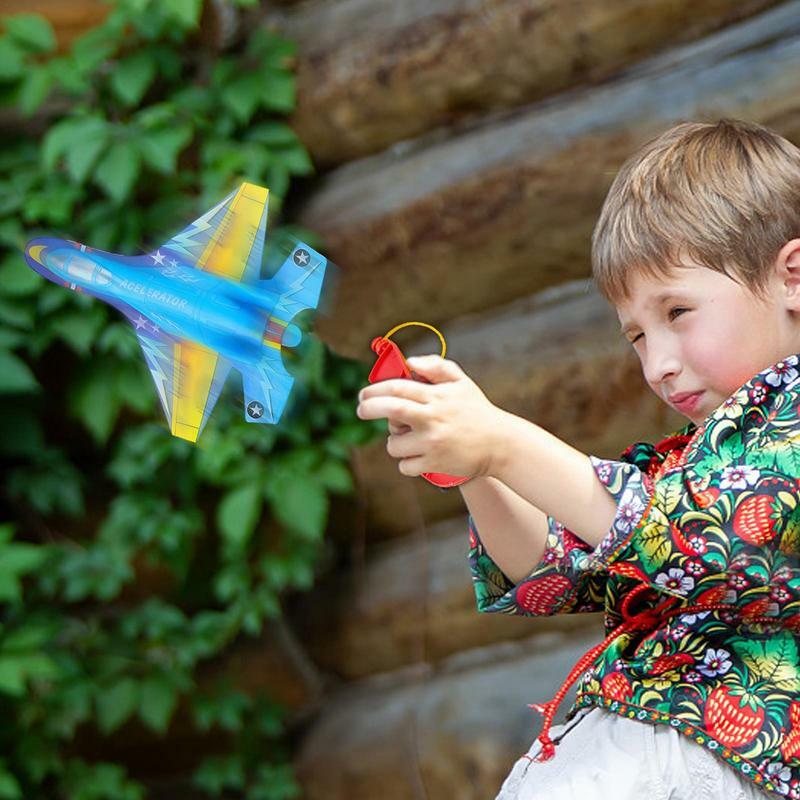Giocattoli per aerei catapulta in plastica lanciati manualmente modello di aereo da lancio con maniglia di lancio ottimo compleanno per le vacanze per i ragazzi dai 4 ai 7 anni