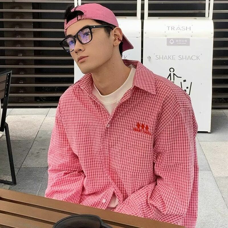 Camisas xadrez rosa retrô americana para homens e mulheres, botão de lapela, solta, casual, fina, manga comprida, harajuku, design de nicho