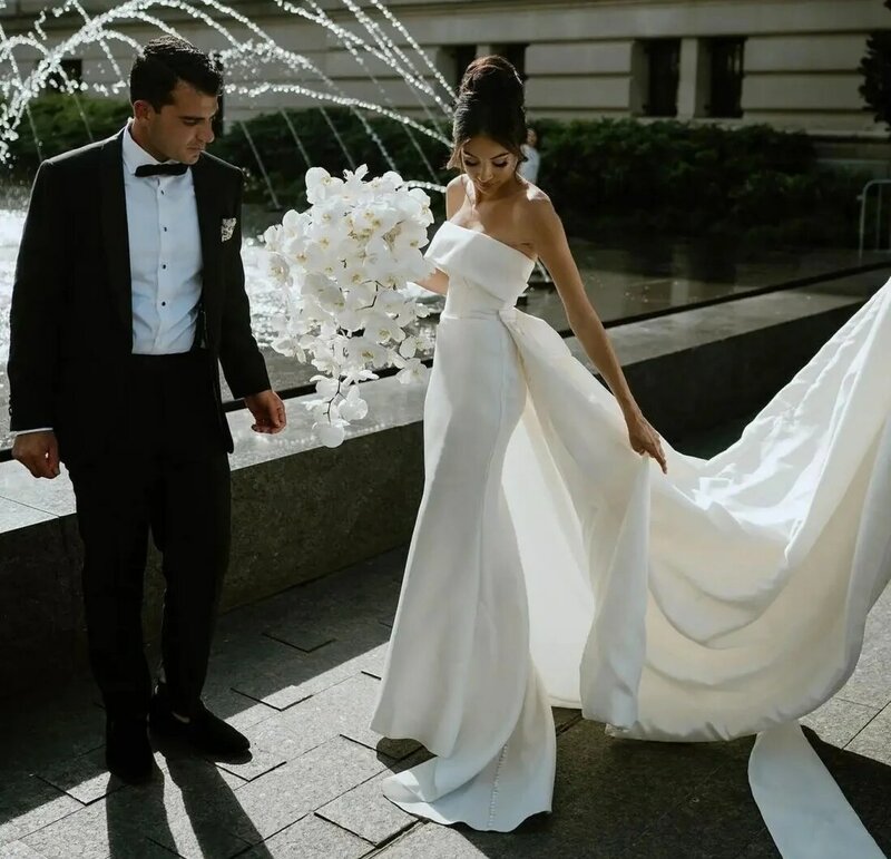 Женское свадебное платье со съемным шлейфом, белое однотонное атласное ТРАПЕЦИЕВИДНОЕ ПЛАТЬЕ до пола с юбкой-годе