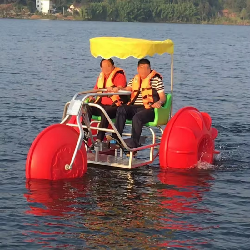 Sprzęt do zabawy w sporty wodne na świeżym powietrzu - 3 duże koła Trójkołowy rower wodny z pedałem Osłona przeciwsłoneczna Parki rozrywkowe Zastosowanie morskie Materiał PE