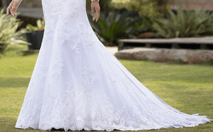 Long Sleeve Wedding Dress 2024 New Bridal Lace Slim round Neck Light Tail See-through Arms Hiding Graceful Mori Women