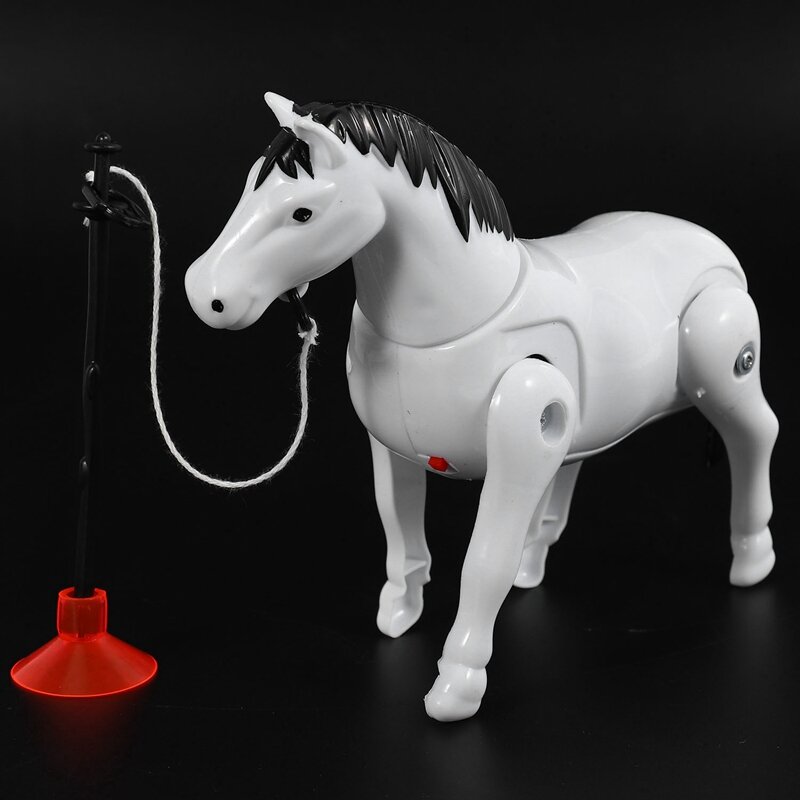 Mainan figur aksi kuda elektrik plastik mainan berbentuk tokoh aksi mainan elektrik bundar tumpukan mainan kuda kartun di sekitar tumpukan