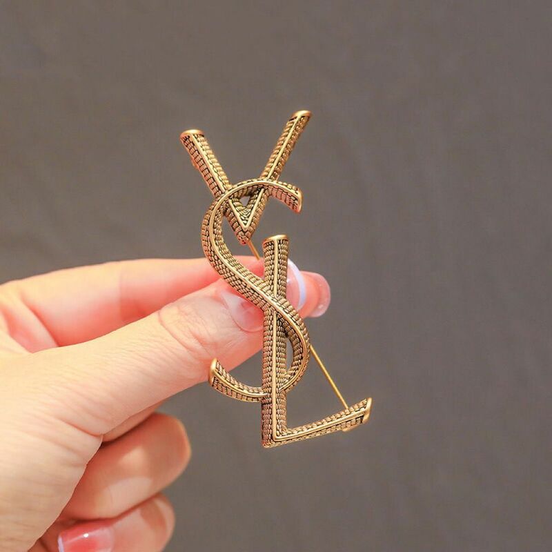 Creative Vintage Metal VSL Letter Brooches For Women Men Clothes Suit Trendy Luxury Brooch Pins Office Party Jewelry Gifts