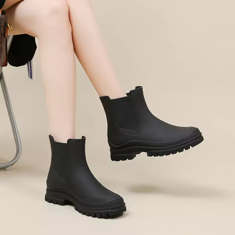 Sepatu bot karet wanita, sepatu hujan Chelsea, sepatu tahan air, sepatu hujan keselamatan kerja, sepatu dapur anti selip nyaman