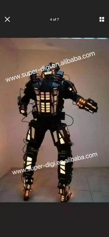 Led ชุดหุ่นยนต์พลาสติก Stilts Walker หุ่นยนต์เครื่องแต่งกายแสดง Kryoman สวมใส่