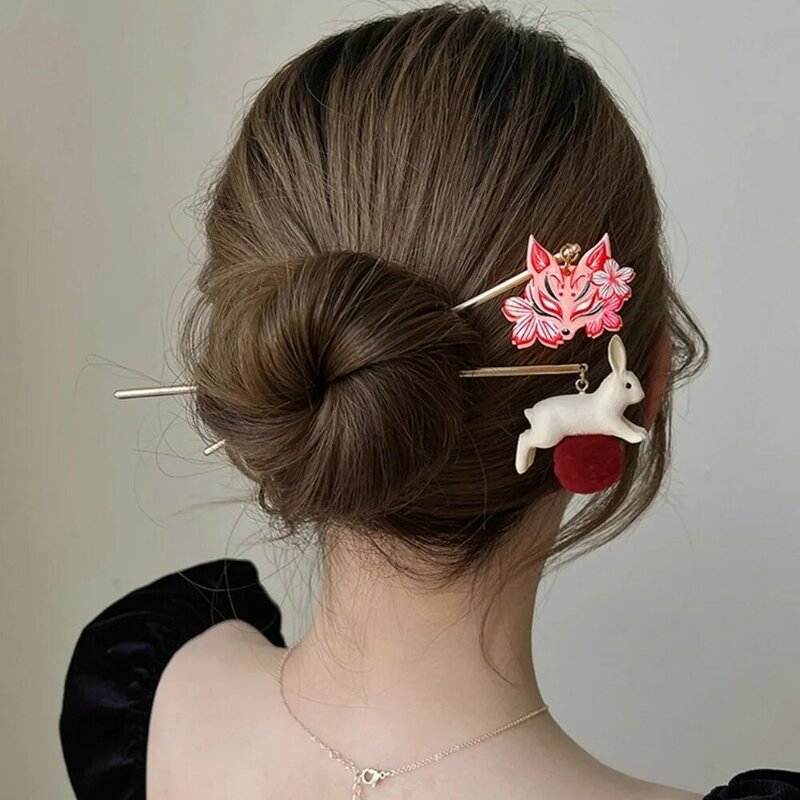 Bastoncini per capelli con ciondolo a forma di cartone animato accessori per capelli fermaglio per capelli in metallo in resina forcine per capelli in stile cinese da donna