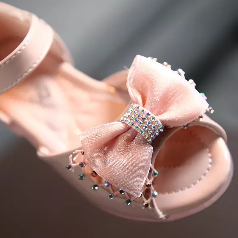Туфли принцессы для девочек с милым бантом, Детские Модные Босоножки с открытым верхом для женской свадебной детской кожаной обуви с цветными стразами