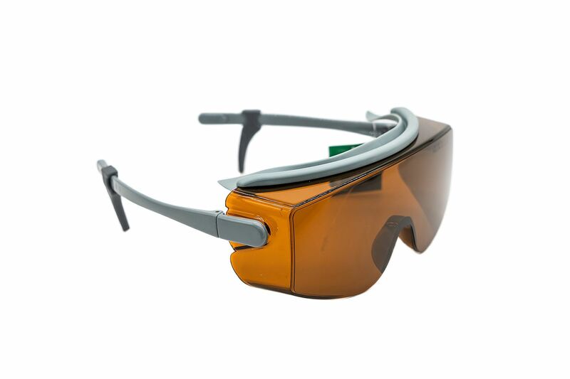 Laser Protective Goggles For 190-540 & 800-1700nm Nd:YAG 532 & 1064nm UV266,355nm He-Cd and Ar+ Lasers O.D 4-7 VLT 25%