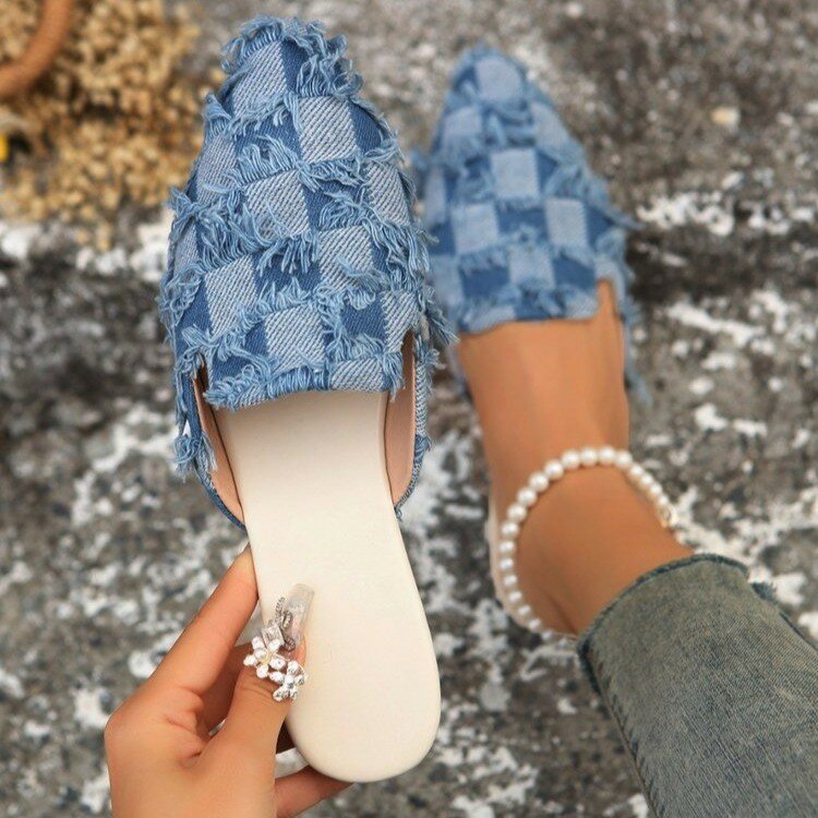 Sepatu Mules Denim biru wanita, sandal Flip flop perempuan tren baru musim panas Korea untuk perempuan ujung lancip 2024