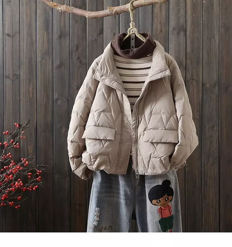 Mantel bulu angsa wanita, jaket Luaran hangat pendek longgar kerah berdiri warna polos nyaman Musim Semi dan Gugur