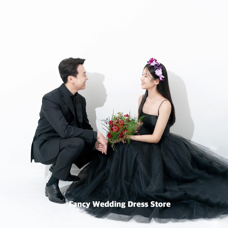ชุดเดรสงานแต่งงานผ้าโปร่งสีดำแบบเกาหลีมีสายรัดสปาเก็ตตี้สำหรับเจ้าสาว