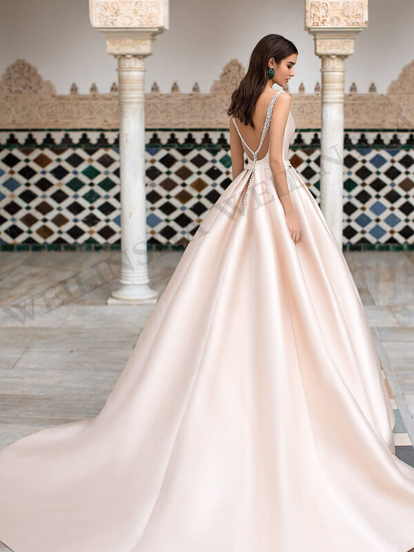 فستان زفاف من الساتان الوردي الحديث ، الأكمام غطاء ، أزرار الظهر الوهم ، بلورات الخرز ، خط ، ثوب الزفاف الأميرة