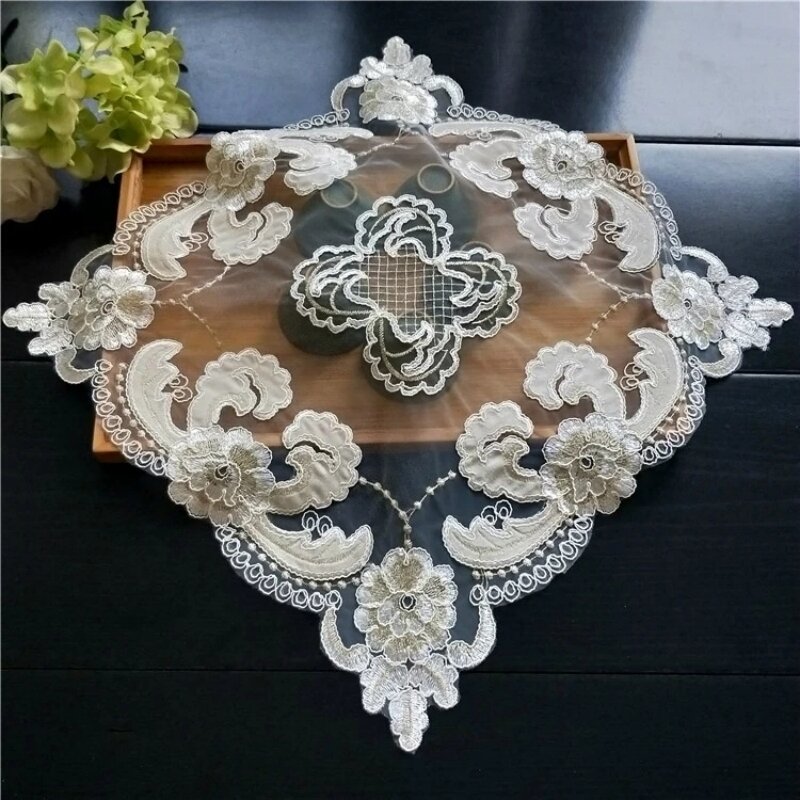 European Luxury Mesh Embroidery Restaurant Kitchen Placemat Napkins Coffee Table Mat Small Furniture Dust Cloth Fruit Coaster