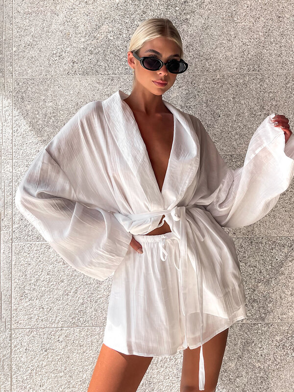 Marthaqiqi-Terno de camisola branco para mulheres, roupão de manga comprida com gola virada para baixo, shorts de pijama com renda, conjunto casual de camisola feminina