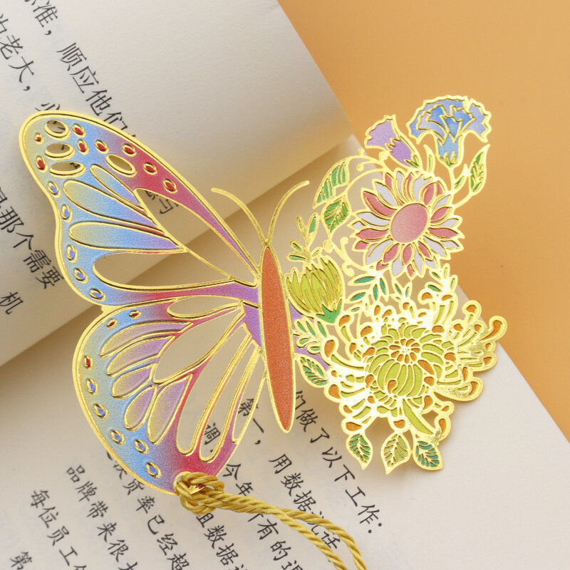 Marque-pages en métal de style chinois, motif papillon, fleur, exquis, creux, pompon, pendentif, pince à livre, outil de lecture pour étudiants, fournitures scolaires