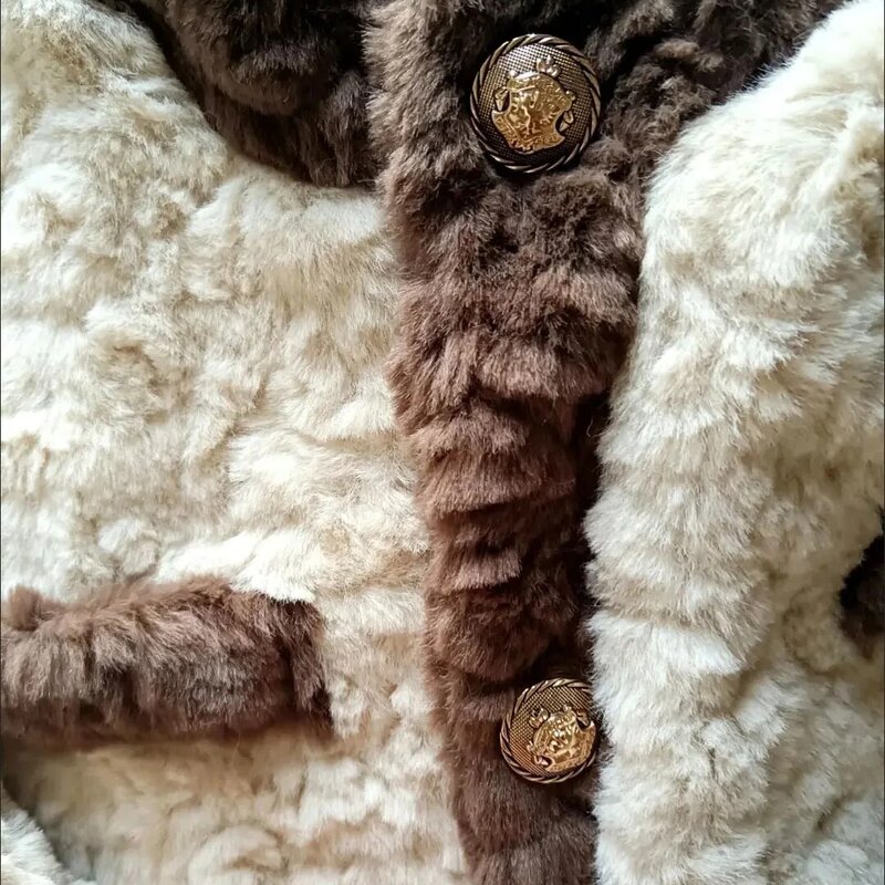 Abrigo corto de lana de cordero de imitación para mujer, ropa de calle elegante, cuello redondo, botonadura única, moda coreana, ropa de abrigo gruesa y cálida, abrigo informal