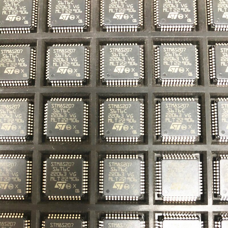 10 Buah/Lot 《 LQFP-44 8-Bit Microcontrollers - MCU 24MHz, 8-Bit MCU 20MIPS @ 24MHz Suhu Operasi:- 40 C-+ 85 C