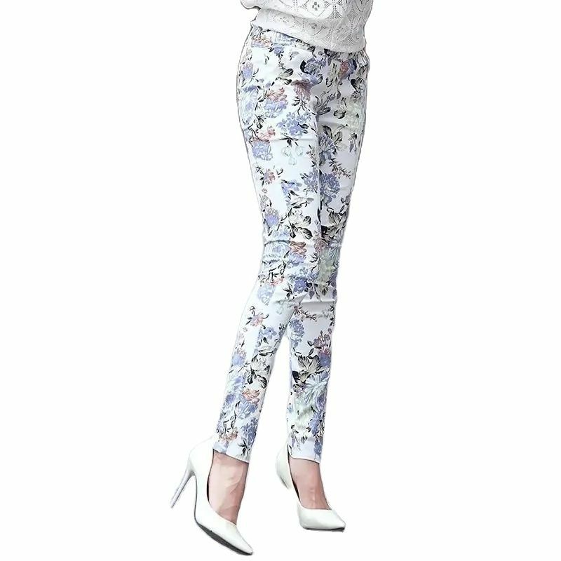 Calça casual elástica com estampa floral feminina, calça lápis com pés finos, maré de temperamento feminino, nova, verão 2024