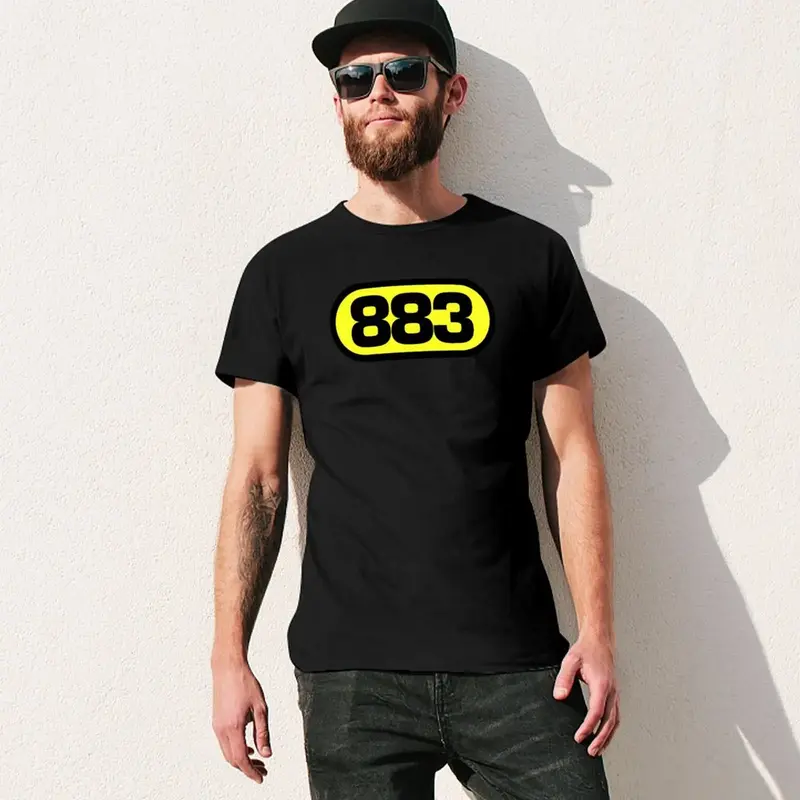 Max Pezzali & 883 로고 공물: 음악적 우수성에 대한 경례 티셔츠, 재미있는 여름 상의, 남성 운동 셔츠