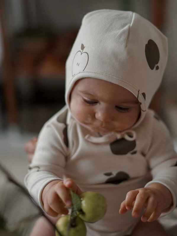 2023 jesień nowe dziecko z długim rękawem bawełniane ubranko niemowlę dziewczynka chłopiec słodkie jabłko nadruk kombinezon niemowlę noworodek ubrania 0-24M