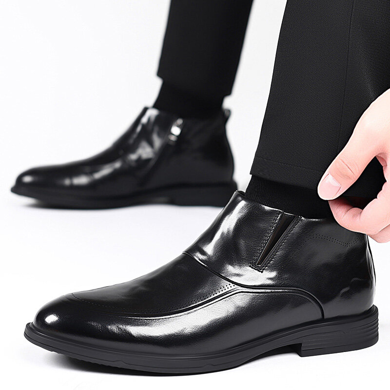 Sepatu sol lembut pria, sepatu bisnis minimalis kasual nyaman sol lembut bawahan datar untuk pesta pernikahan dan kerja kantor atasan tinggi