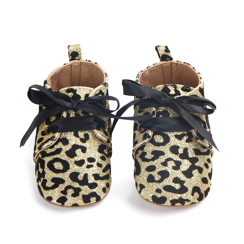 Nuove scarpe Casual con stampa leopardata glitterata per scarpe da neonato con suola morbida per neonate carine