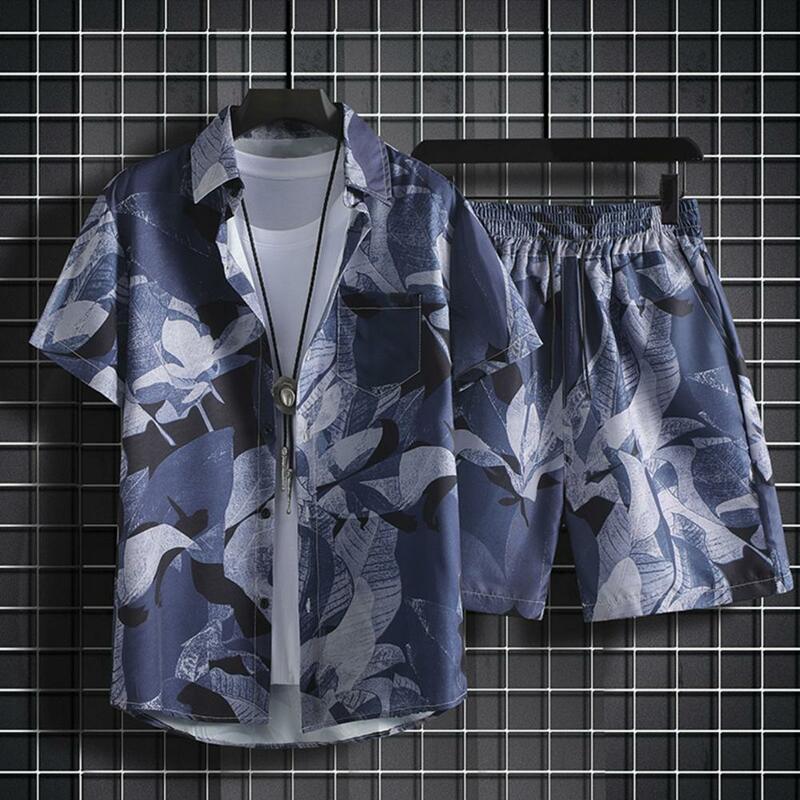 Conjunto de camisa de manga curta de 2 peças masculina, bolsa com cordão elástico na lapela, shorts de perna larga, roupa casual estampada, verão
