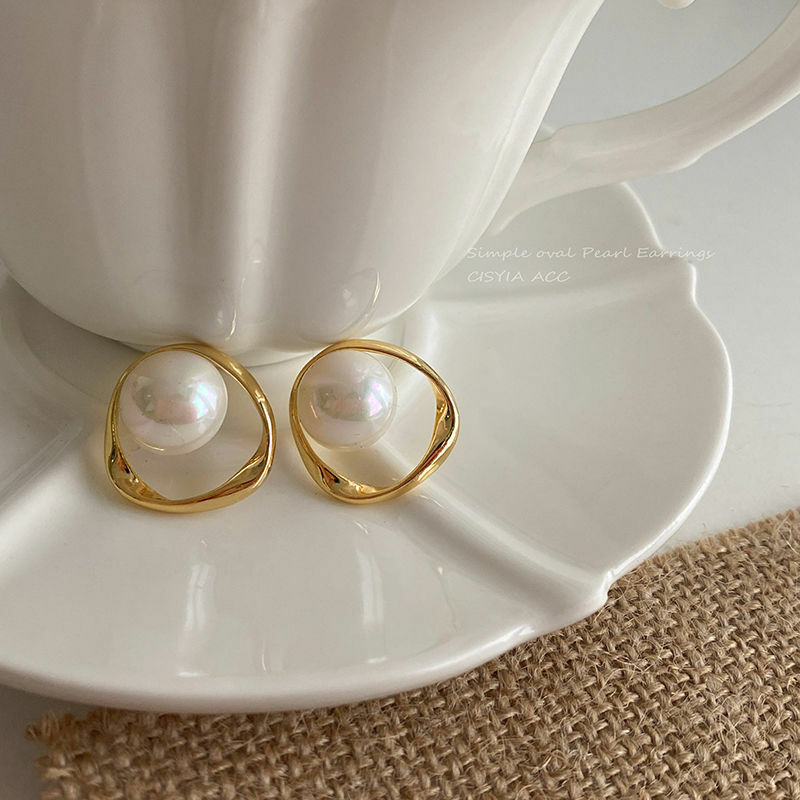 Gold Round Stud Earrings Wedding Gift Irregular Design Unusual Earrings Jewelry Women's Imitation Pearl Earrings