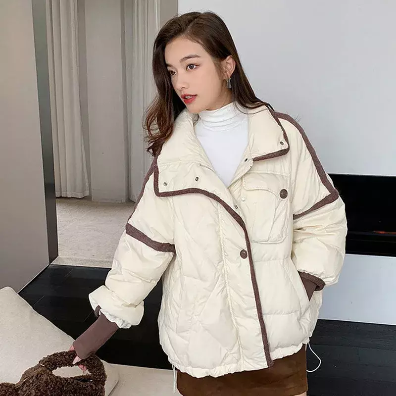 Casaco de pato branco grosso para mulheres, casaco feminino quente, casaco solto, combinando cores, personalidade fashion, inverno, 2023