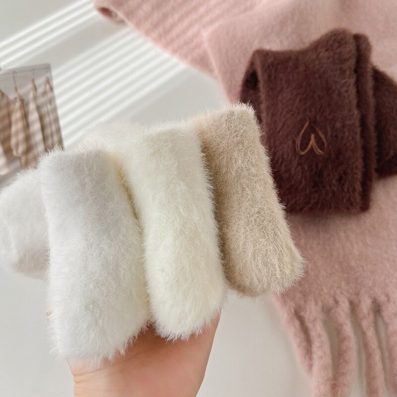 Lovely Cozy Hairy Mink Velvet Socks Autumn Winter Hosiery Thickened Plush Warm Sleep Home Fluffy White Heart-shaped Socks 2023