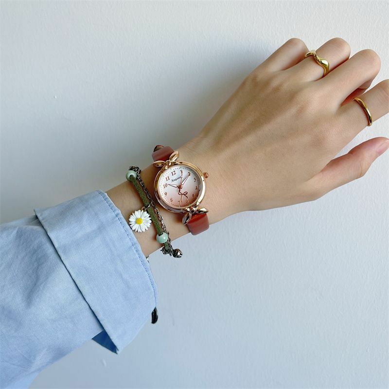 Novo estilo retro gradualmente mudando cor metal pequeno mostrador relógio infantil para meninas de couro casual quartzo luminoso relógio