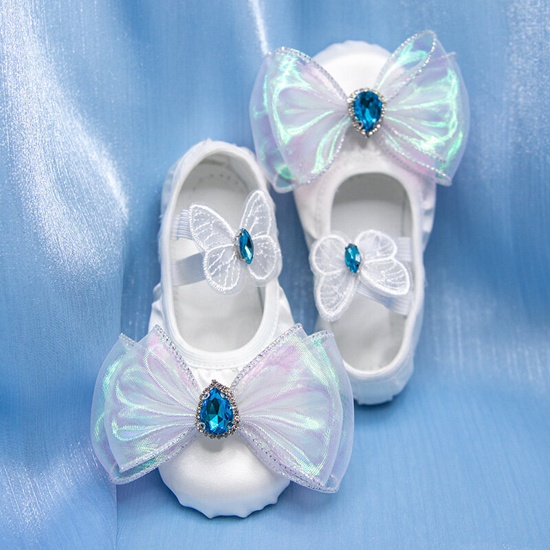 White Bow Diamond Kids Ballet Dance Shoes Soft Sole Practice Cat Claw Shoes Elegant Girls Ballet Performance Dance Shoes Slipper