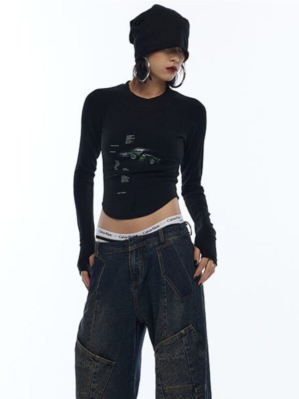 Deeptown Gothic Black Graphic T-shirt donna Grunge Kpop Slim manica lunga Tees Vintage irregolare Basic Crop top Y2K estetico