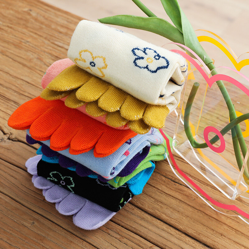 Calcetines de algodón de cinco dedos para mujer y niña, medias elásticas con estampado de flores coloridas, con dedos divididos, estilo Kawaii, Harajuku, 1 par