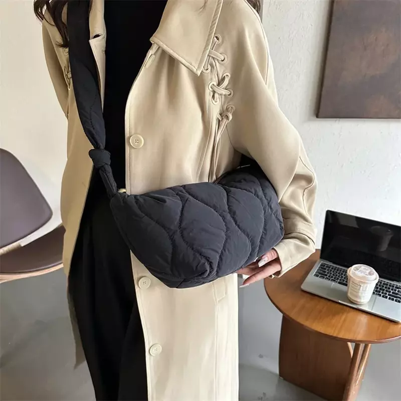 VL018      Female Puffer Shoulder Bag Trendy Soft Down Cotton Pillow Shopper Bag with Zipper Underarm Bag