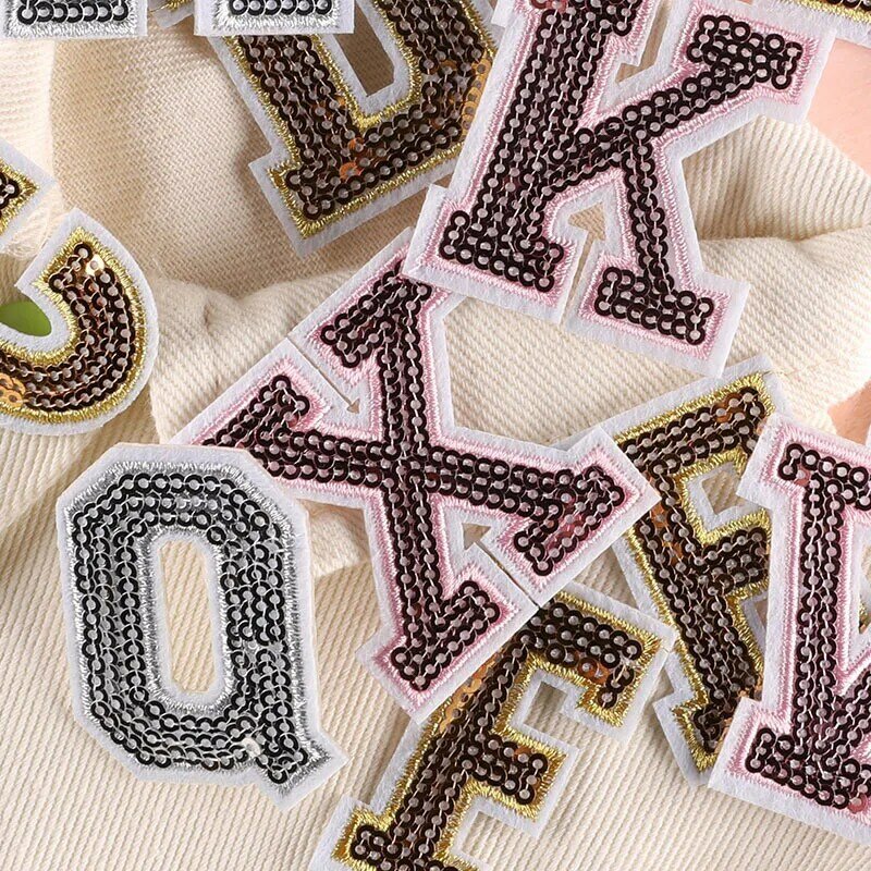 Lantejoulas Letter Embroidery Patch, DIY Glitter Alphabet Sticker Ferro em remendos Acessórios de tecido adesivo para saco de pano, Novo, 2024