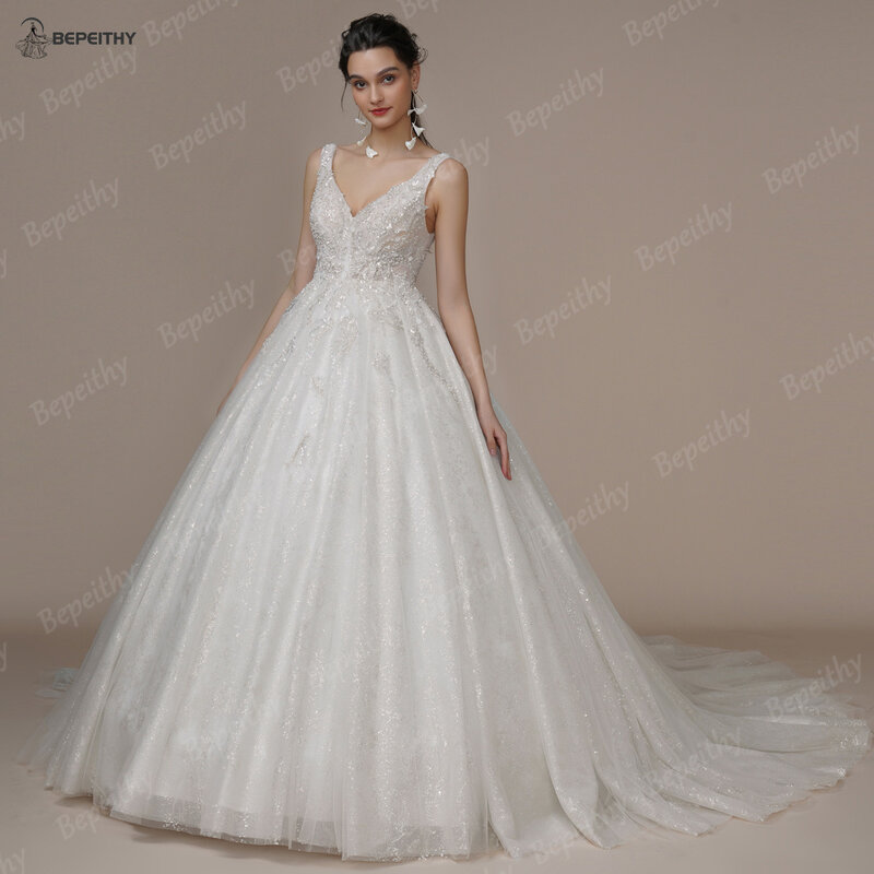 Gaun pernikahan kristal kerah V mewah BEPEITHY Bride 2023 tanpa lengan gaun pesta pengantin gading indah musim semi