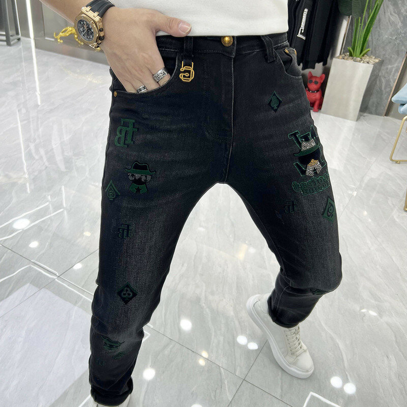 Fashionable Luxury New Designer Slim Jeans for Men Hot Drill Spring Autumn with Casual Denim and Heavy-duty Printing Trousers