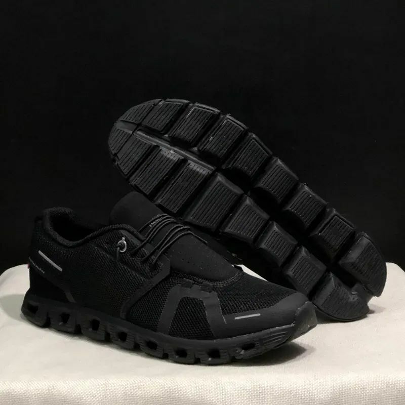 Zapatillas de correr para hombre y mujer, zapatos deportivos de diseño para exteriores, color negro, blanco y gris