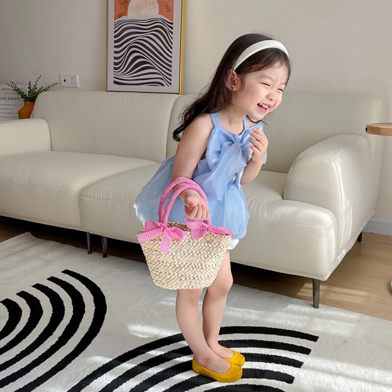 韓国風の子供用ハンドバッグ、蝶ネクタイ付きの甘い麦わら、お出かけバッグ、小さなバスケット、子供用手作りストローバッグ