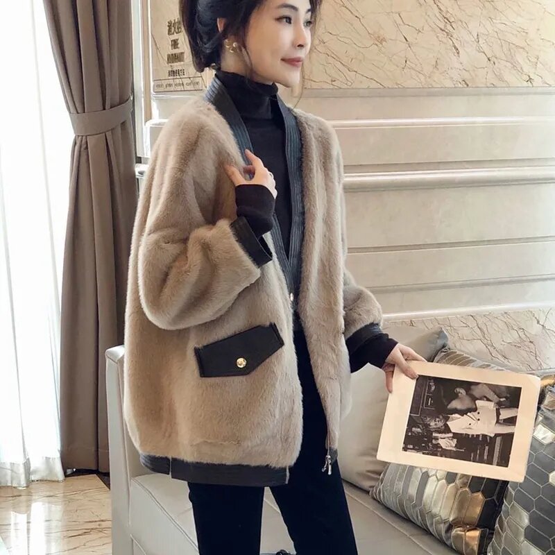 Mantel bulu terintegrasi xiaohuangfeng, mantel pendek cerpelai imitasi Korea longgar campuran wol V-neck jaket temperamen