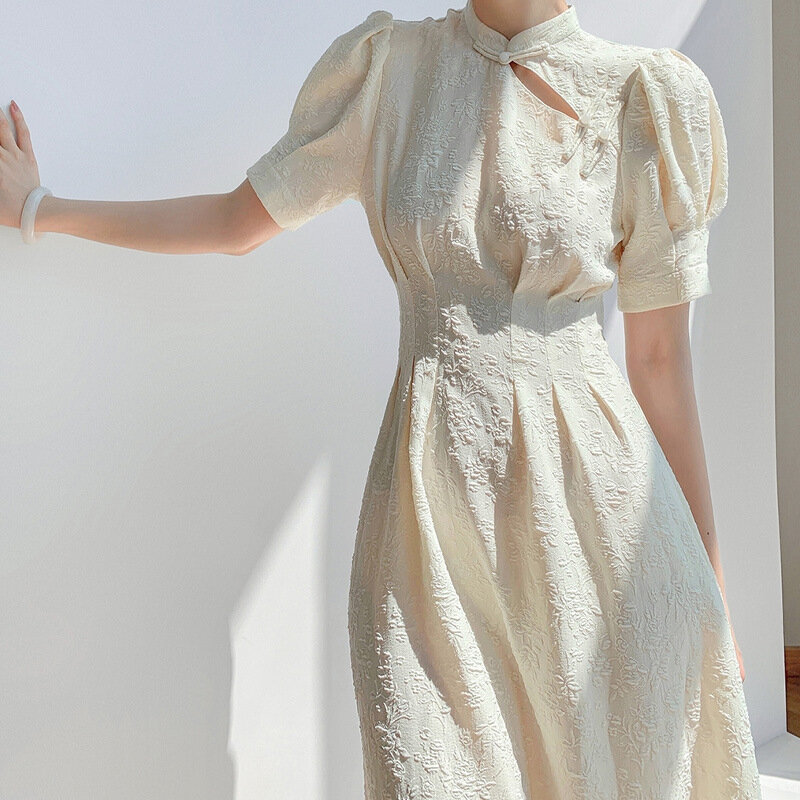 Robe rétro française améliorée pour femme, Cheongsam blanc, taille haut de gamme, manches courtes, robe de soirée tempérament, été, nouveau