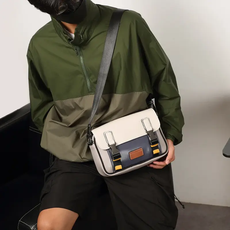 Tas selempang pria, jahitan warna baru, tas kotak kecil, tas selempang kapasitas besar kasual mode, tas selempang estetika pria 2024